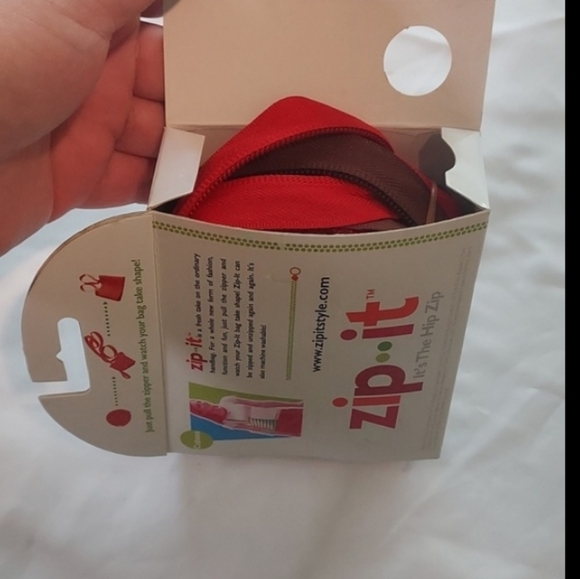 Zip It Cabana Medium 2 Handle Zipper Reusable Tote Bag Fuschia and Dark B… - Picture 11 of 16